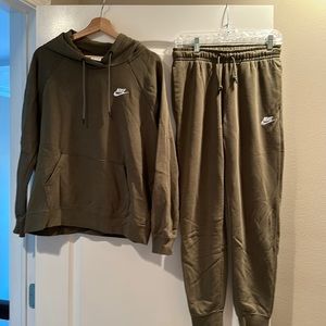 Nike Jogger Set